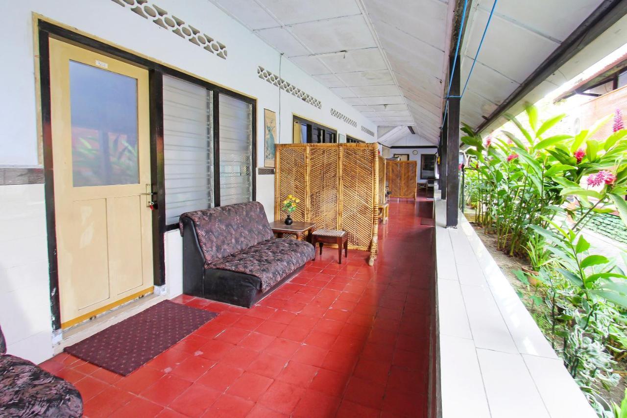 Oyo 91516 Wisata Hotel Матарам Екстер'єр фото