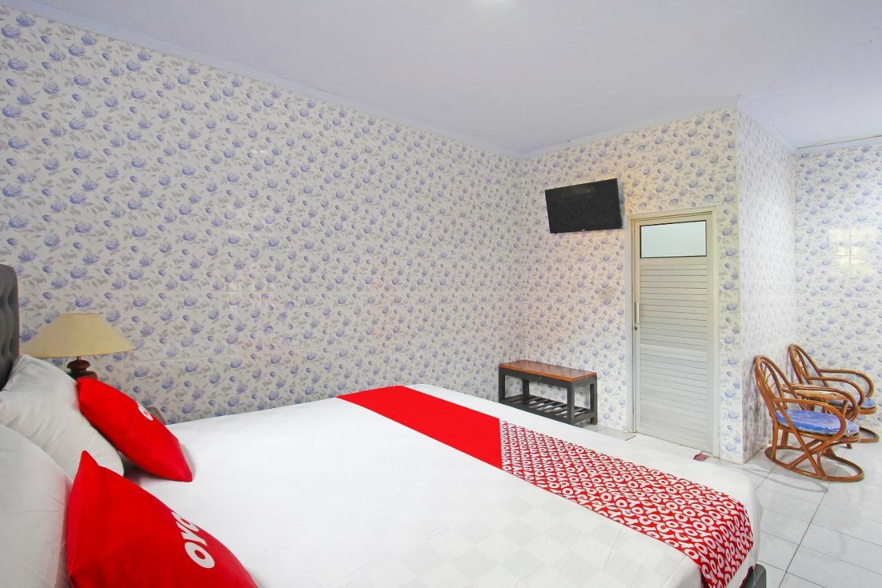 Oyo 91516 Wisata Hotel Матарам Екстер'єр фото